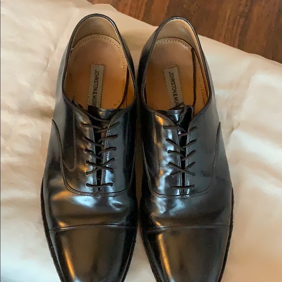 US13 Johnston & Murphy Black Cap Toe Dress Shoes - Picture 2 of 6